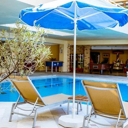 Apartahotel Anais 2*